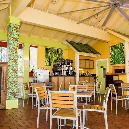 Sunshine Suites Resort West Bay Esterno foto