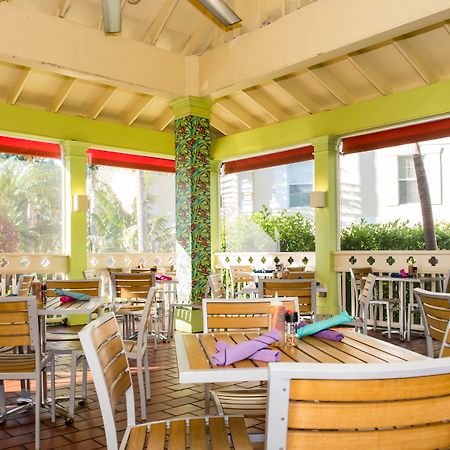 Sunshine Suites Resort West Bay Esterno foto