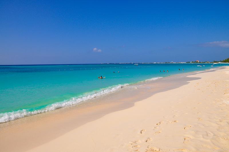 Sunshine Suites Resort West Bay Esterno foto